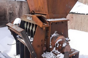 Montgomery Industries 33PMKC  Hogs and Wood Grinders